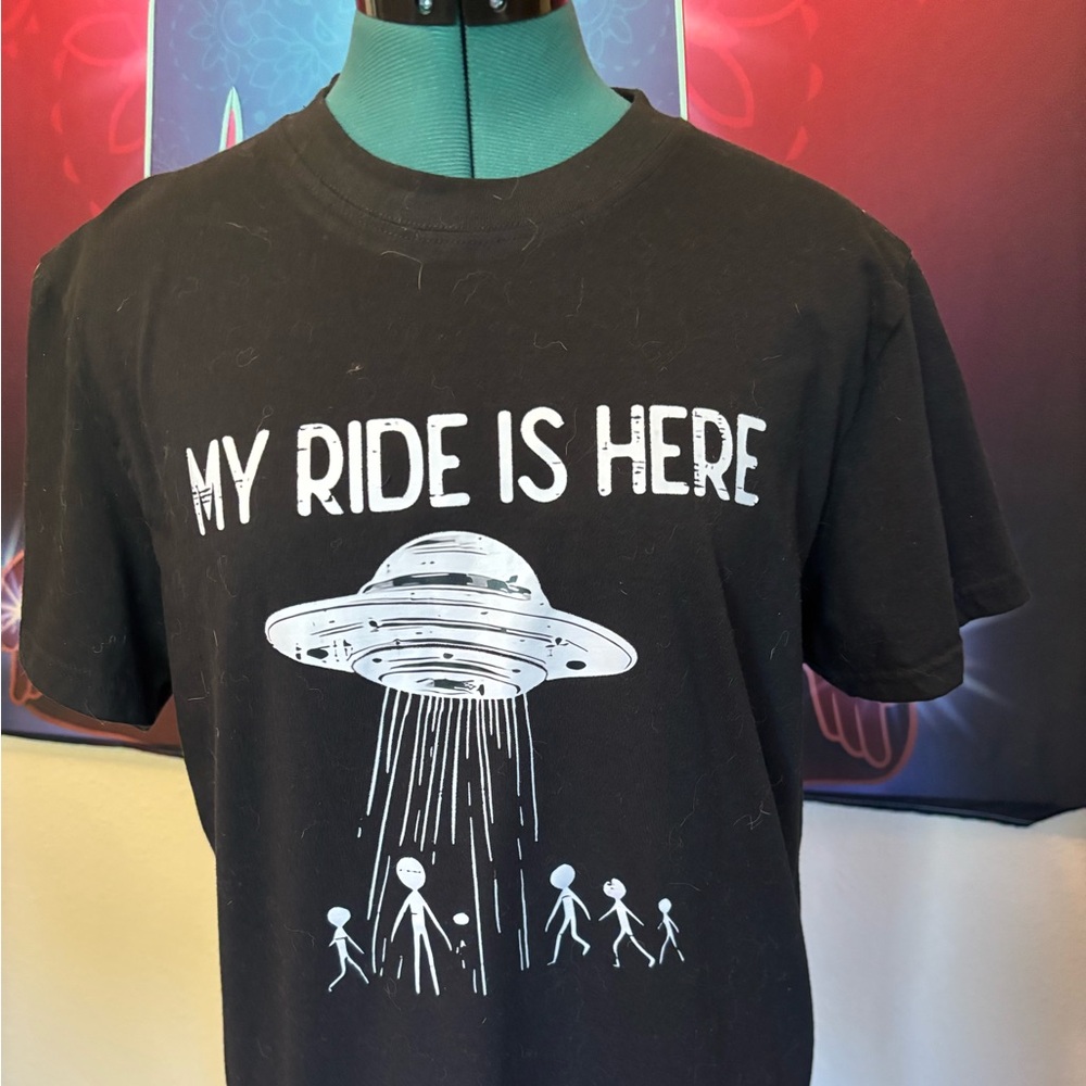 My Ride Is Here UFO Graphic Tee - Black with White Print